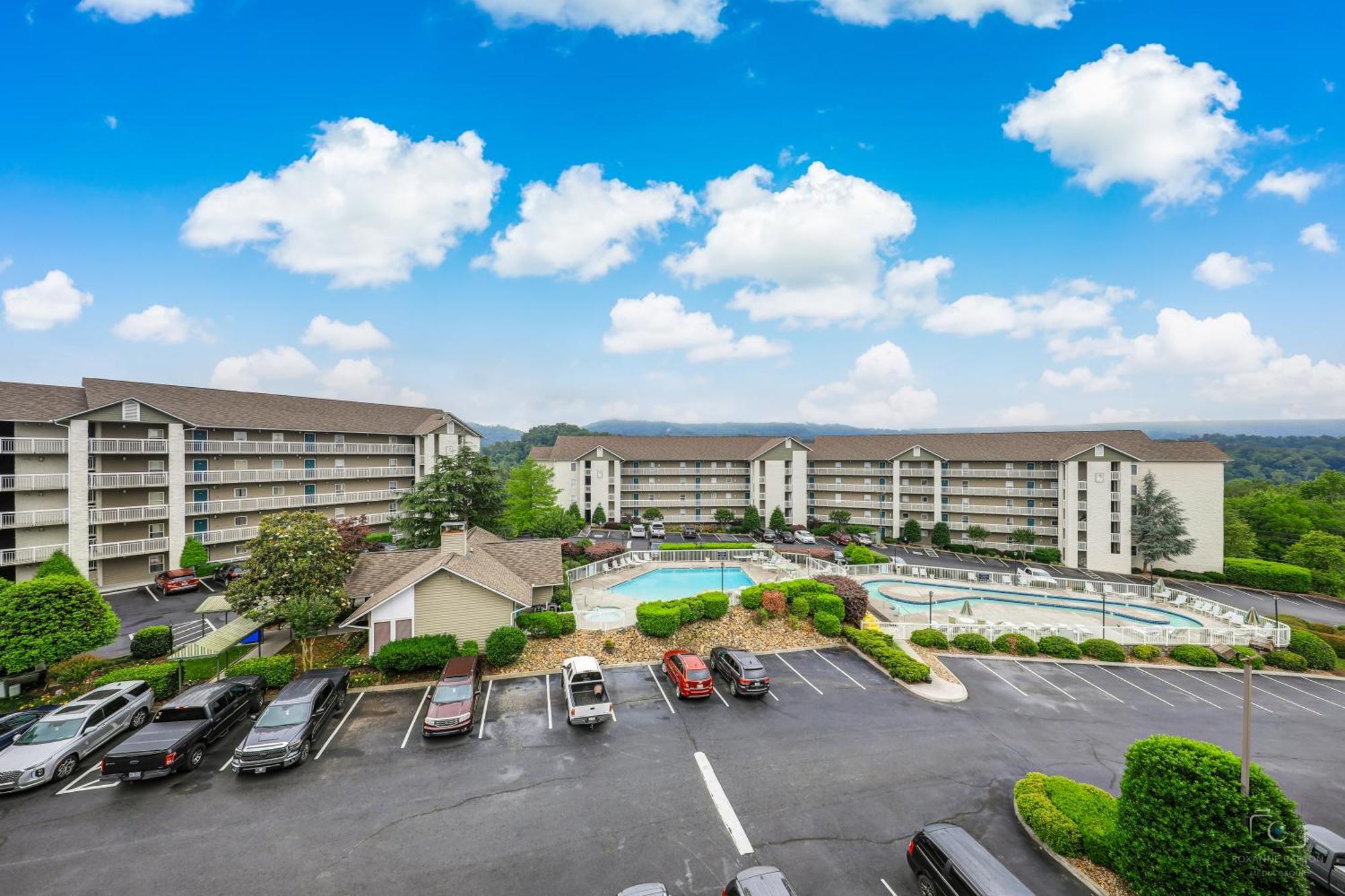 Star Gazing Whispering Pines 644 Apartment Pigeon Forge Exterior photo